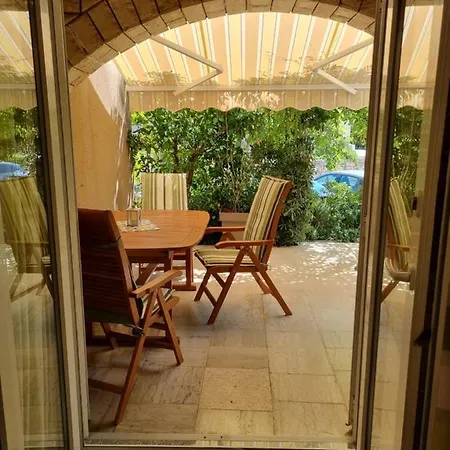 Apartment Rajci Cres Exterior photo